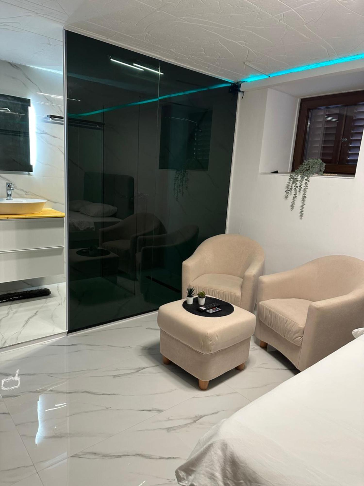 ראב Luxury Old Town Rab Studio Apartments מראה חיצוני תמונה